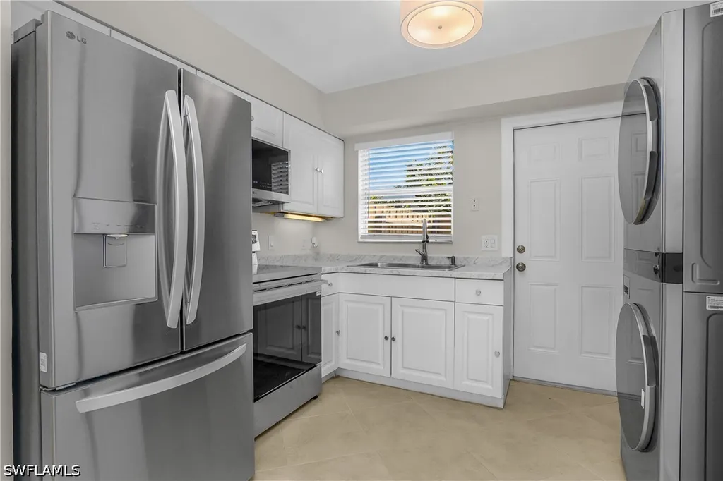 1015 10th Avenue N Naples FL 34102