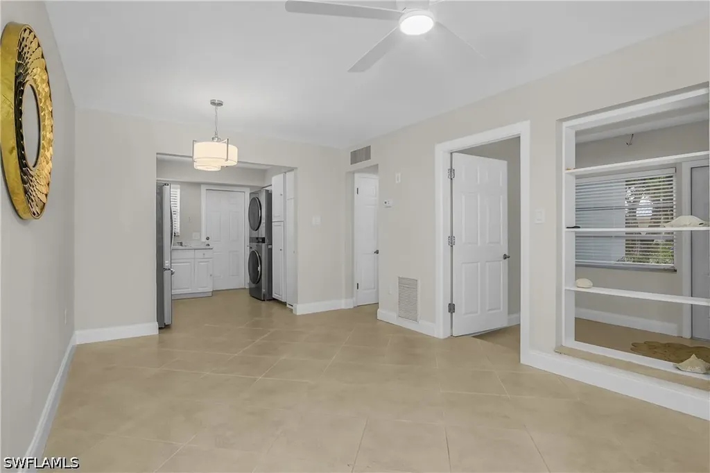 1015 10th Avenue N Naples FL 34102