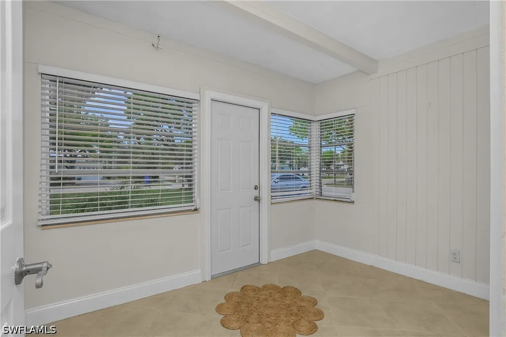 1015 10th Avenue N Naples FL 34102