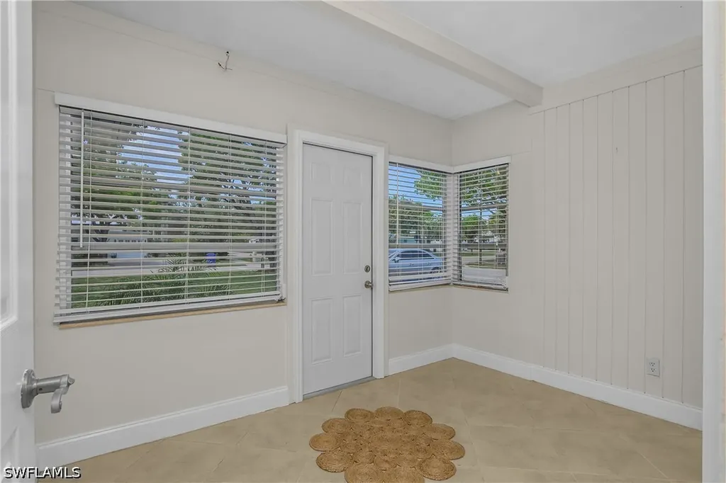 1015 10th Avenue N Naples FL 34102
