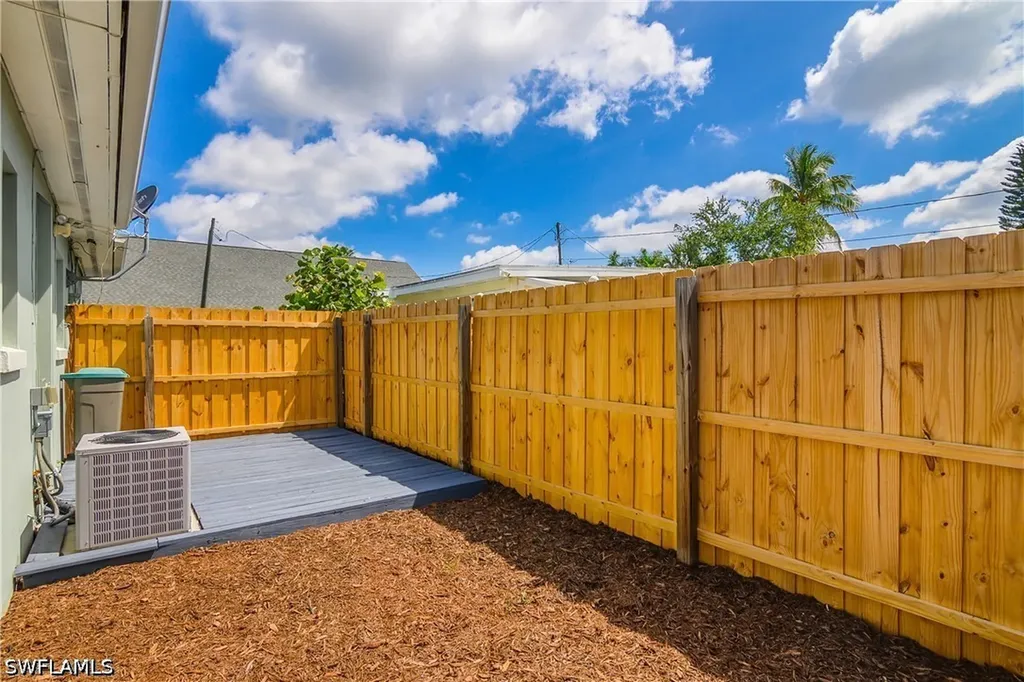 1015 10th Avenue N Naples FL 34102