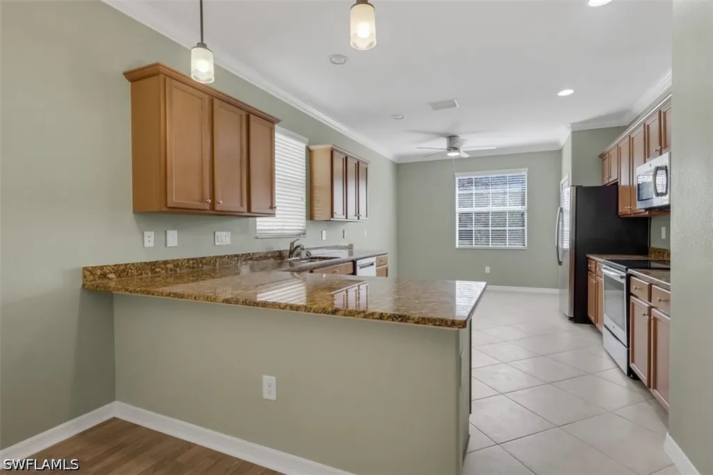 2391 Heydon Circle E Naples FL 34120