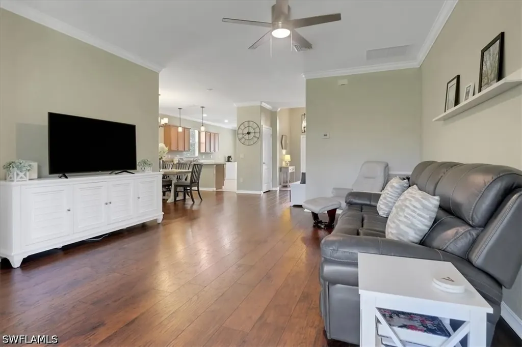 2391 Heydon Circle E Naples FL 34120