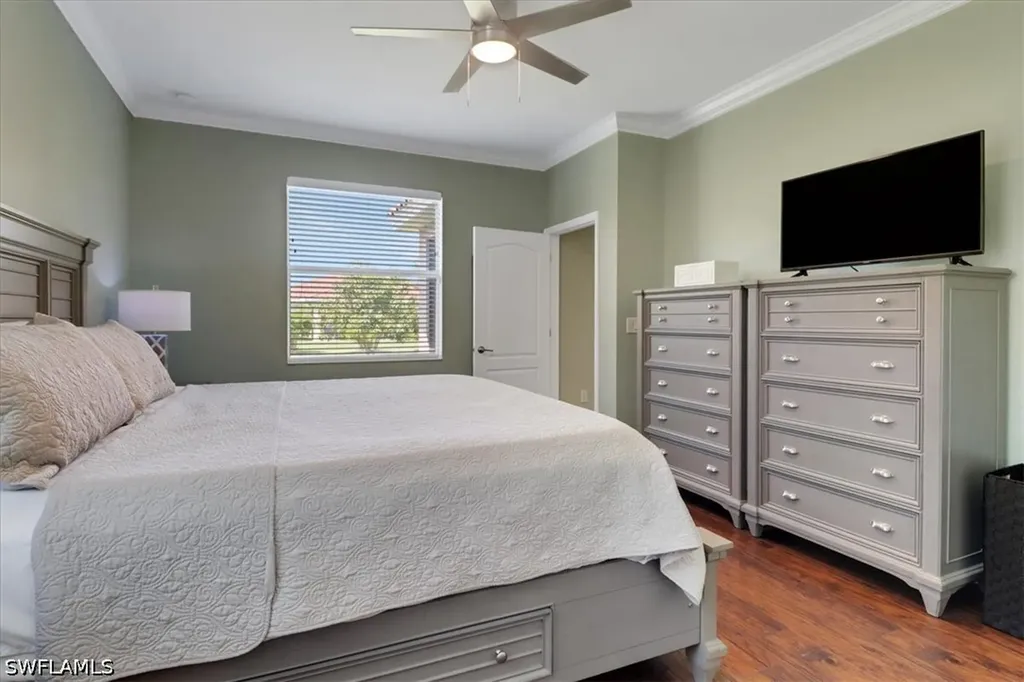 2391 Heydon Circle E Naples FL 34120