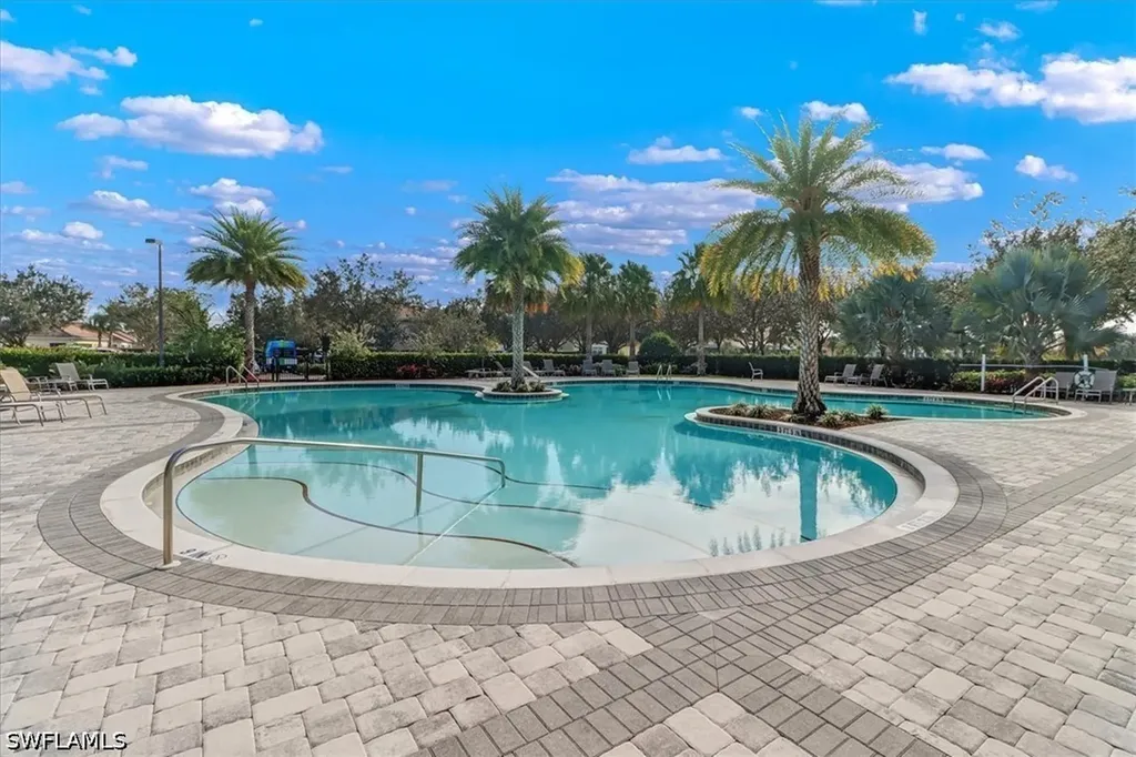 2391 Heydon Circle E Naples FL 34120