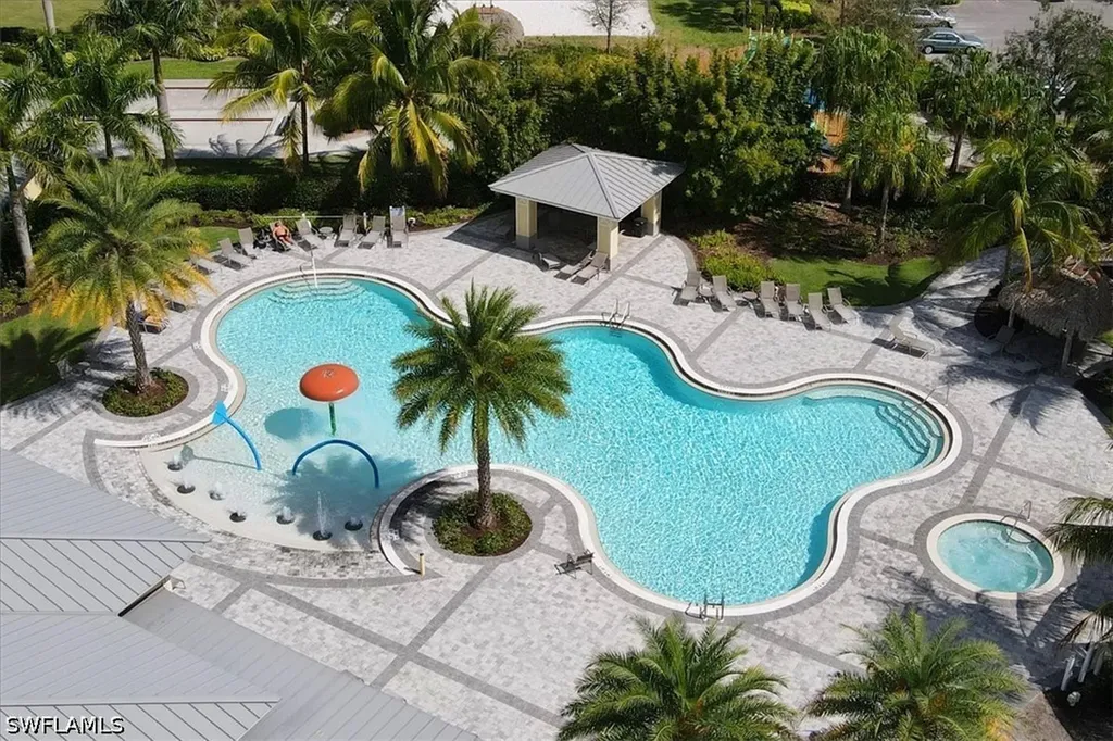 2391 Heydon Circle E Naples FL 34120