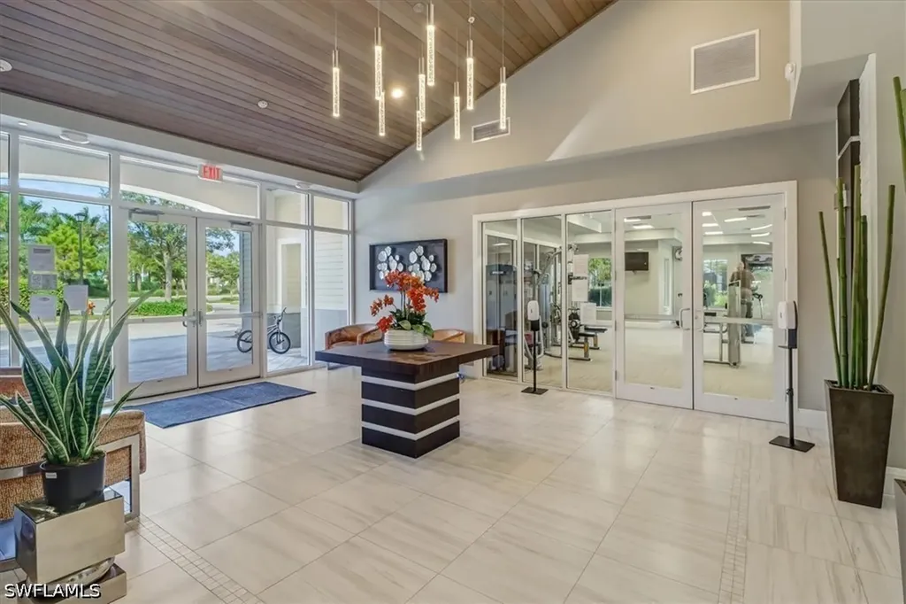 2391 Heydon Circle E Naples FL 34120