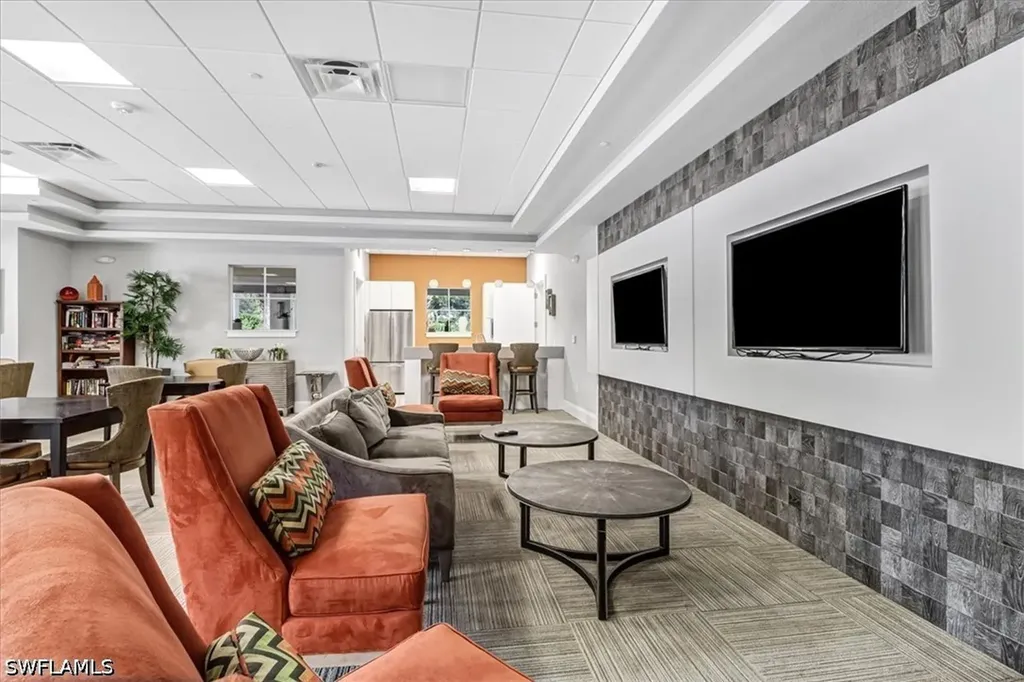 2391 Heydon Circle E Naples FL 34120