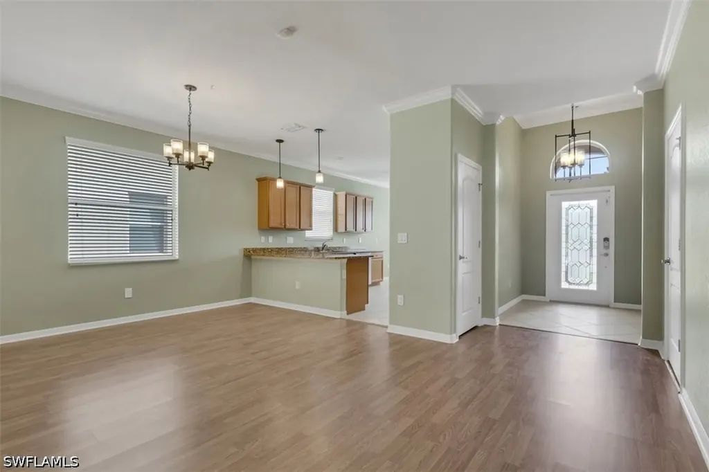 2391 Heydon Circle E Naples FL 34120