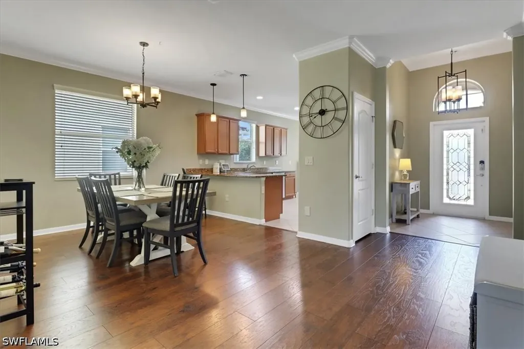 2391 Heydon Circle E Naples FL 34120