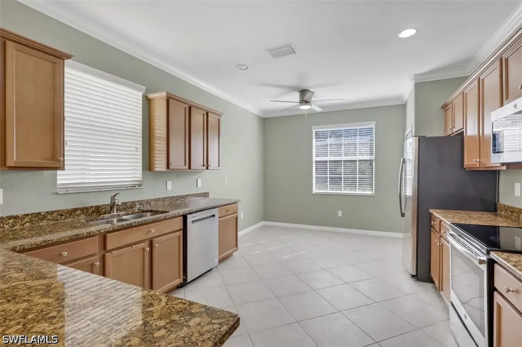 2391 Heydon Circle E Naples FL 34120