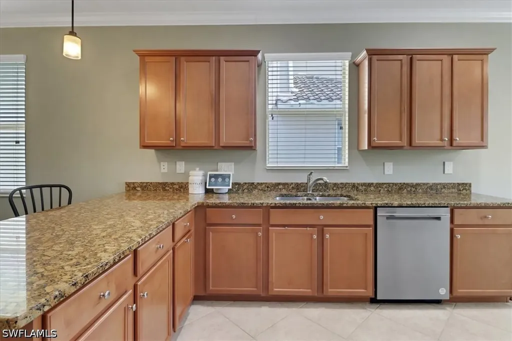 2391 Heydon Circle E Naples FL 34120