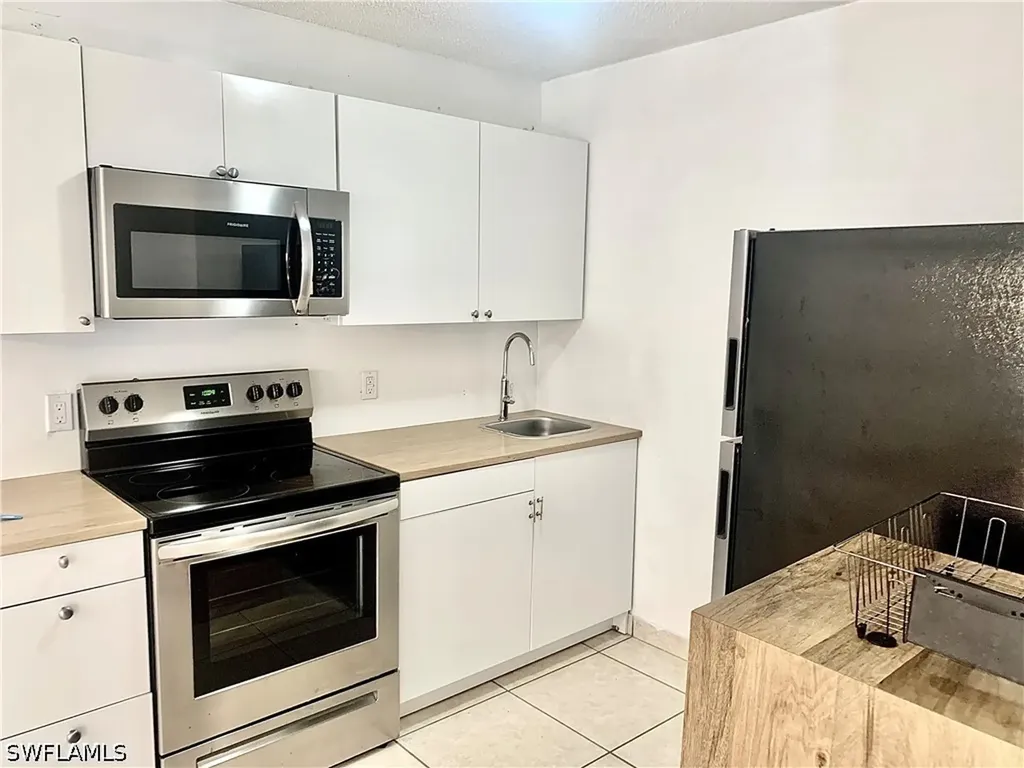 826 Wiggins Pass Road Naples FL 34110