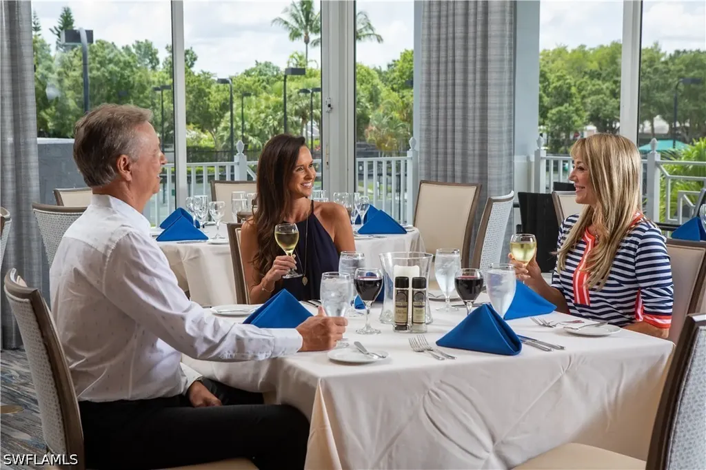 1290 Sweetwater Cove Naples FL 34110