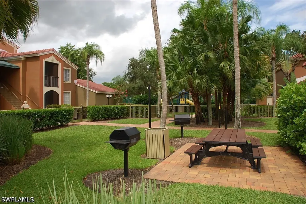 1130 Reserve Way Naples FL 34105