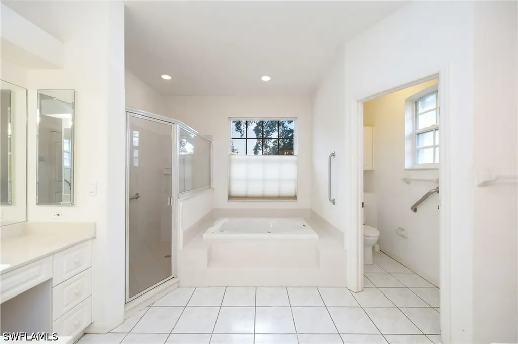 11223 Phoenix Way Naples FL 34119