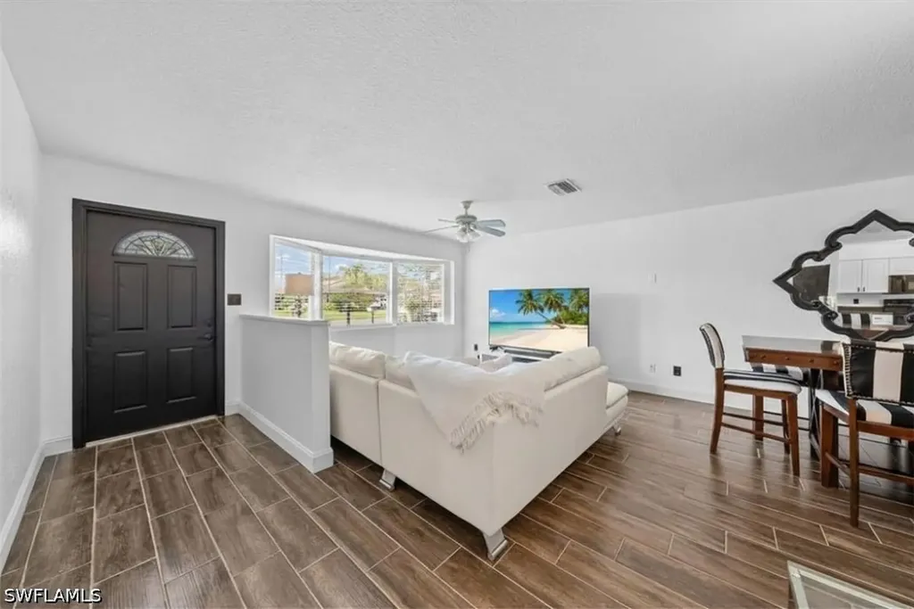 4027 Mindi Avenue Naples FL 34112