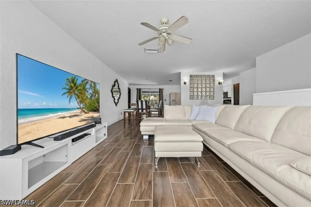 4027 Mindi Avenue Naples FL 34112