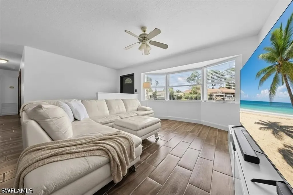4027 Mindi Avenue Naples FL 34112