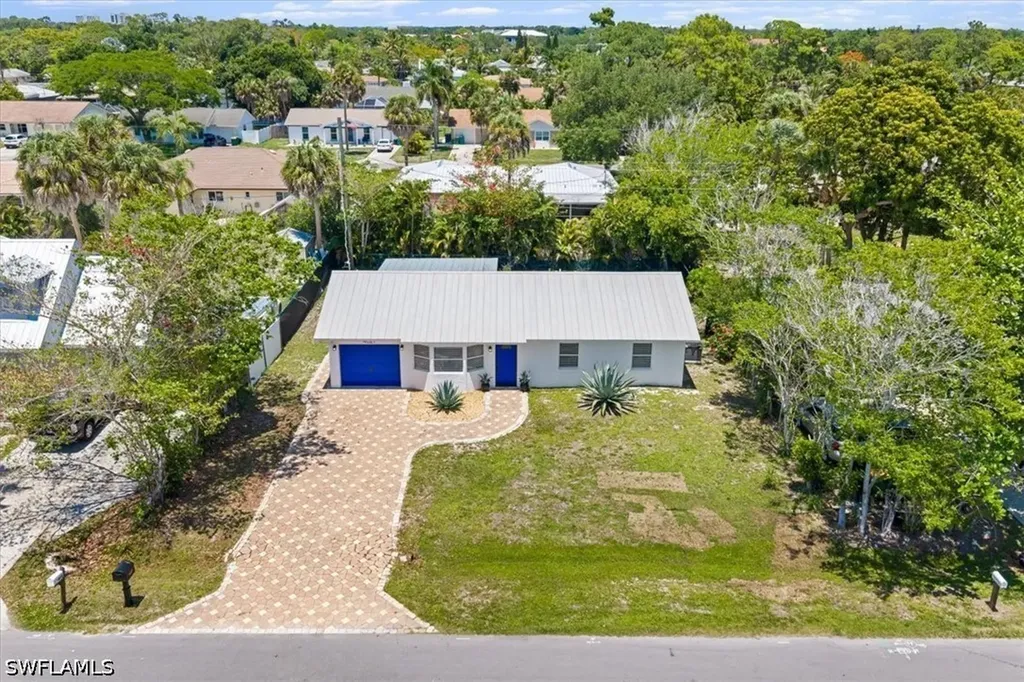4027 Mindi Avenue Naples FL 34112