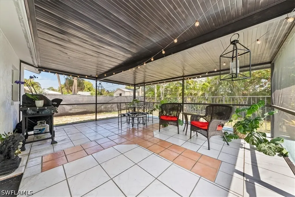 4027 Mindi Avenue Naples FL 34112