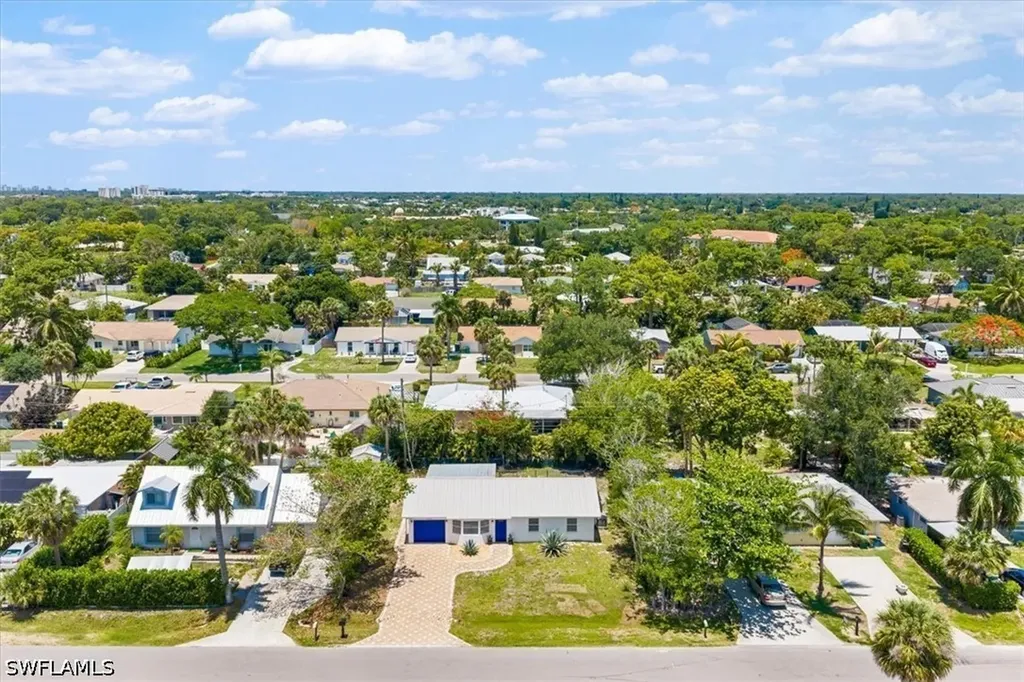 4027 Mindi Avenue Naples FL 34112