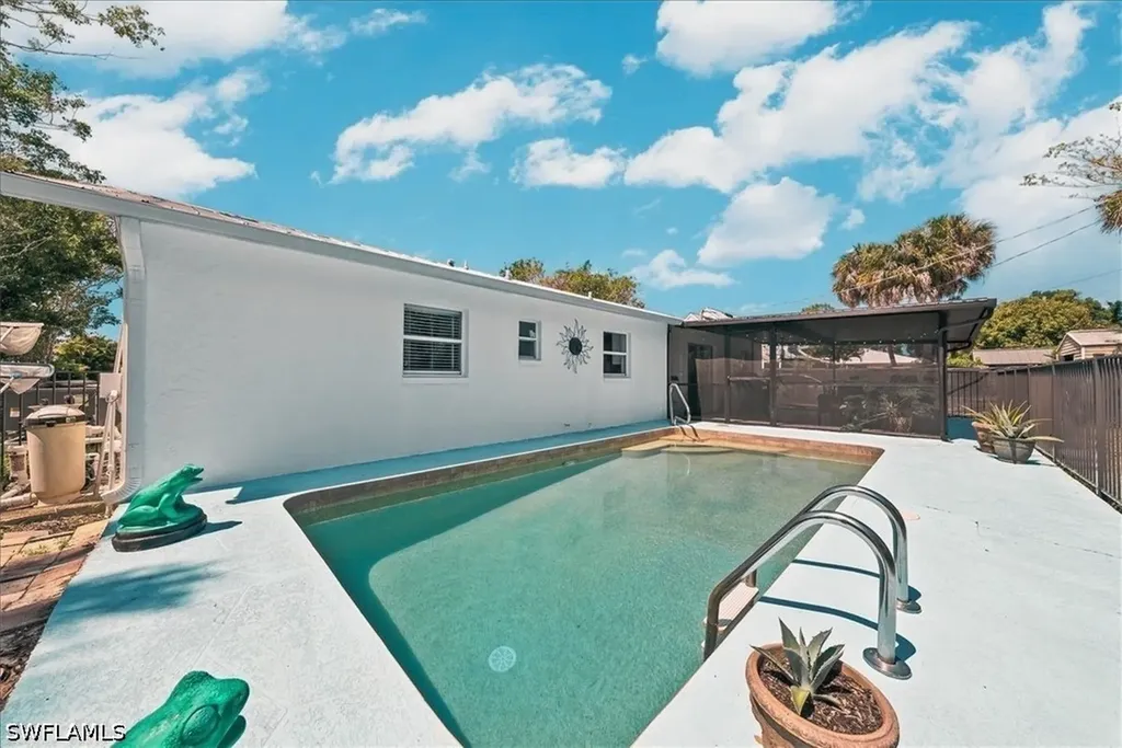4027 Mindi Avenue Naples FL 34112