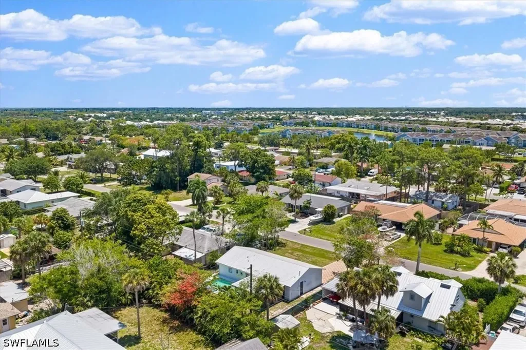4027 Mindi Avenue Naples FL 34112