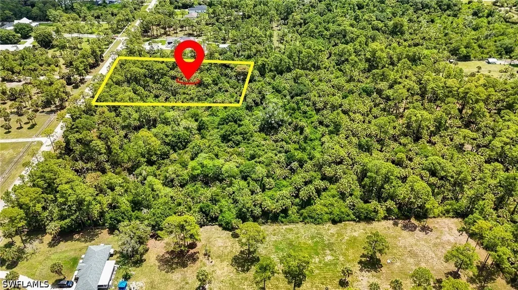 Xxxx 12th Avenue NE Naples FL 34120