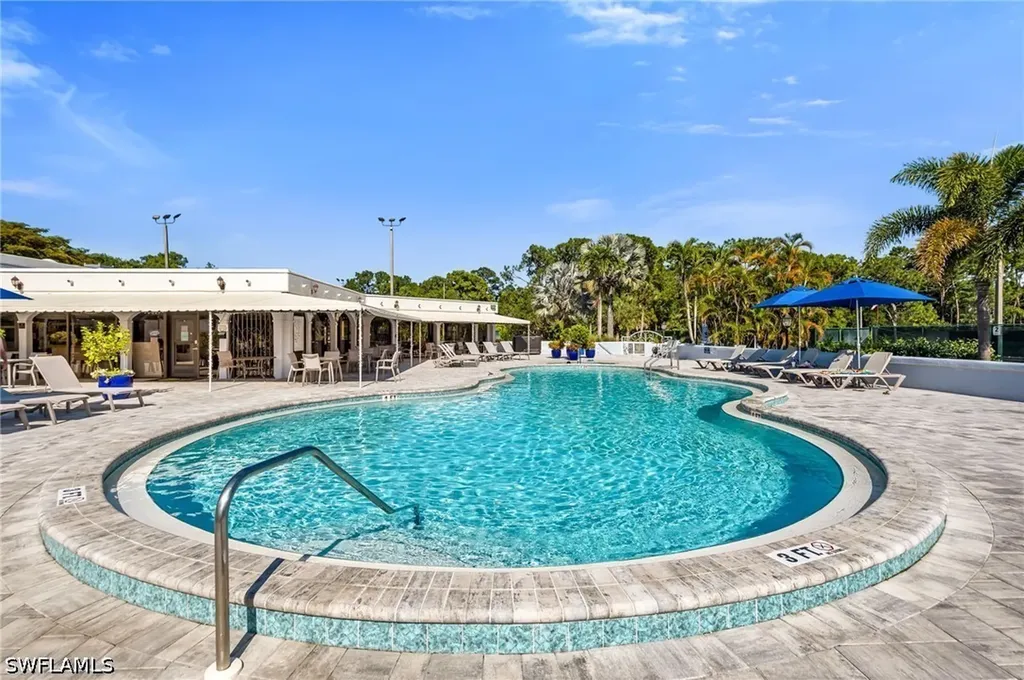 3310 Europa Drive Naples FL 34105