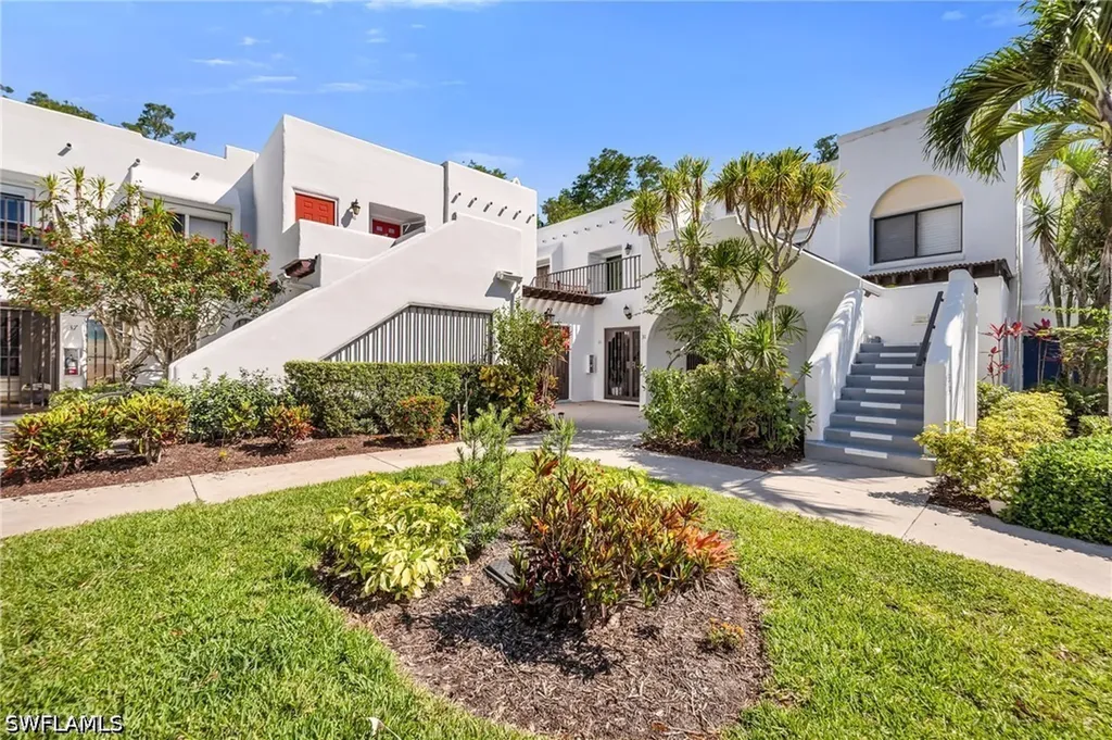 3310 Europa Drive Naples FL 34105