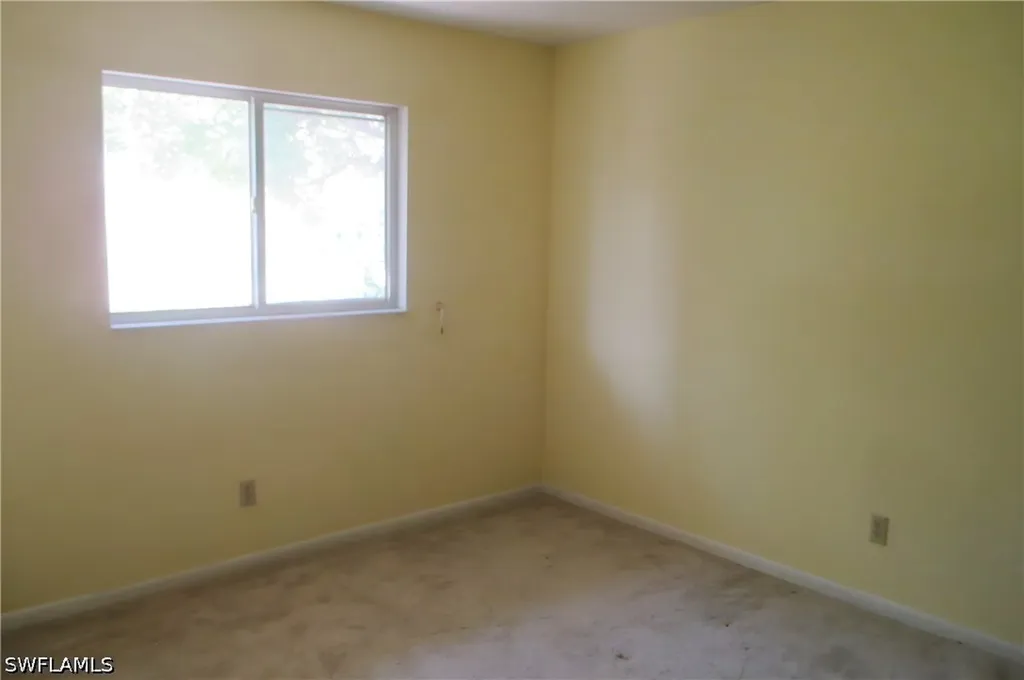 903 SE 20th Court Cape Coral FL 33990