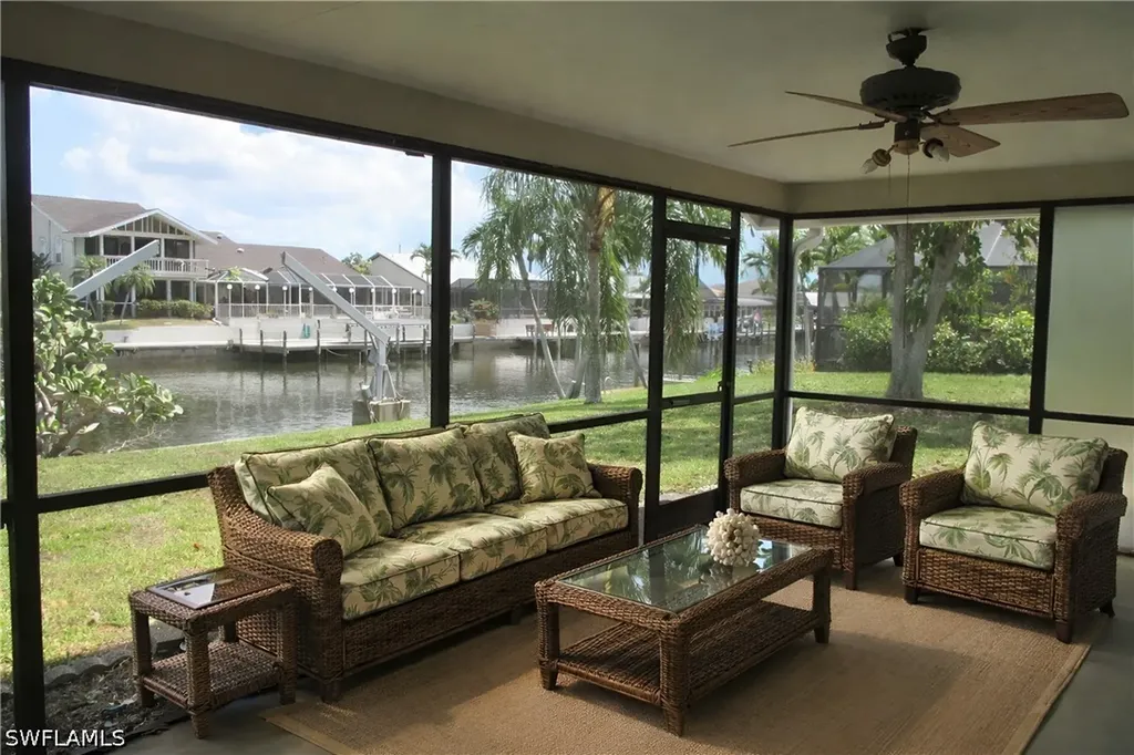 903 SE 20th Court Cape Coral FL 33990