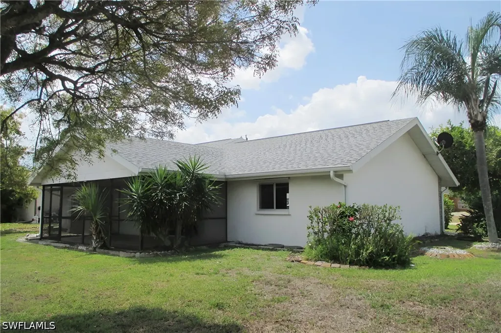 903 SE 20th Court Cape Coral FL 33990