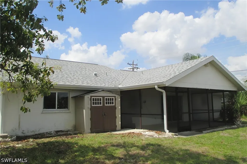 903 SE 20th Court Cape Coral FL 33990