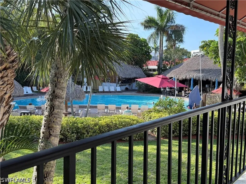 2555 Tamiami Trail N Naples FL 34103