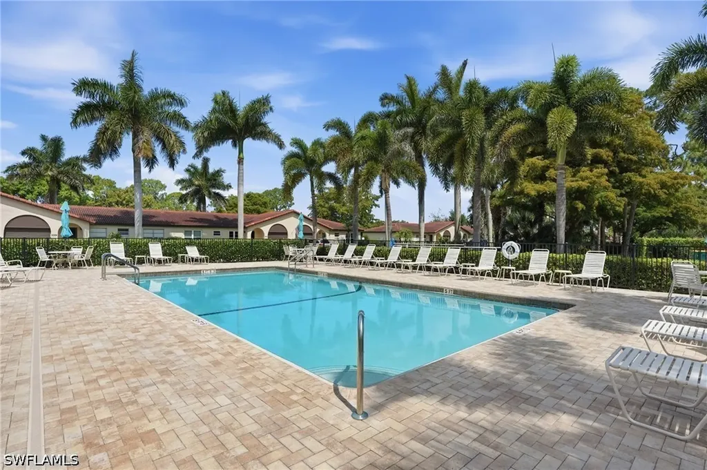 1085 Forest Lakes Drive Naples FL 34105