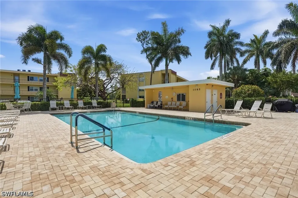 1085 Forest Lakes Drive Naples FL 34105