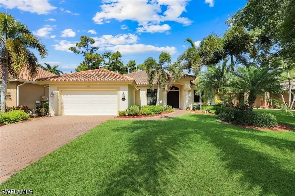 1243 Briarwood Court Naples FL 34104