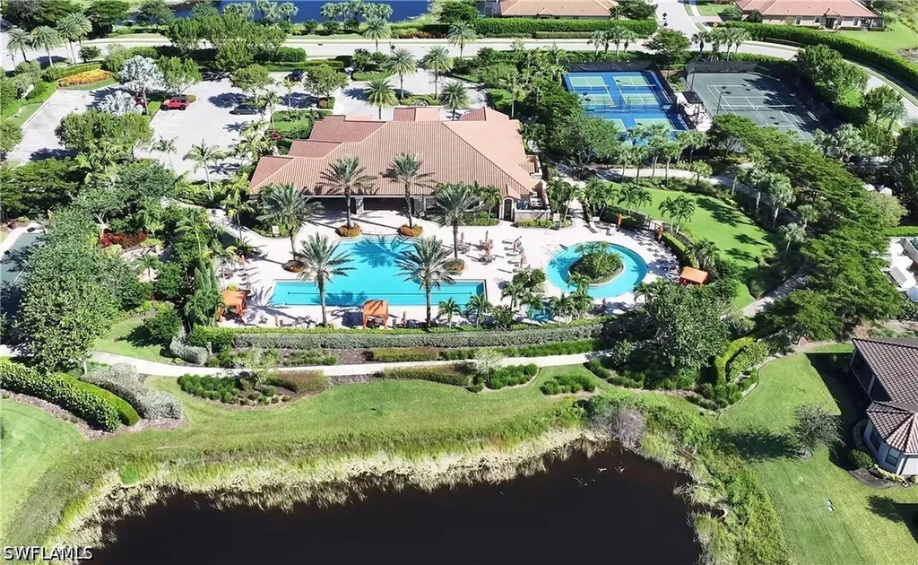 8250 Promoso Court Naples FL 34114