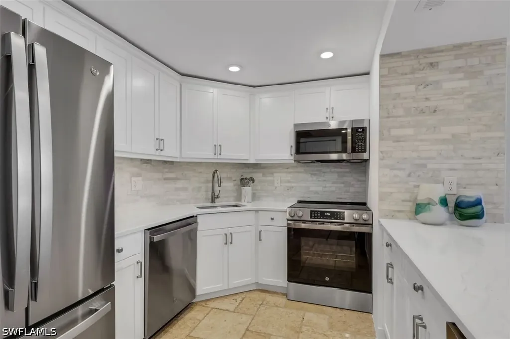 5 Bluebill Avenue Naples FL 34108