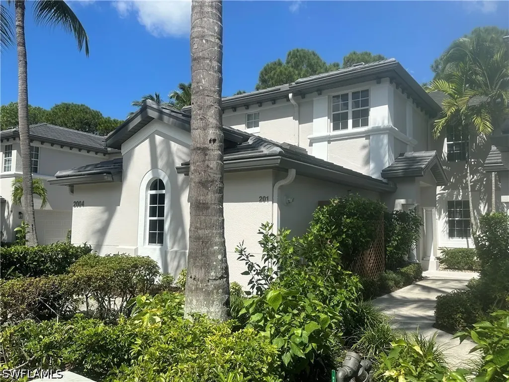2004 Tarpon Bay Drive N Naples FL 34119