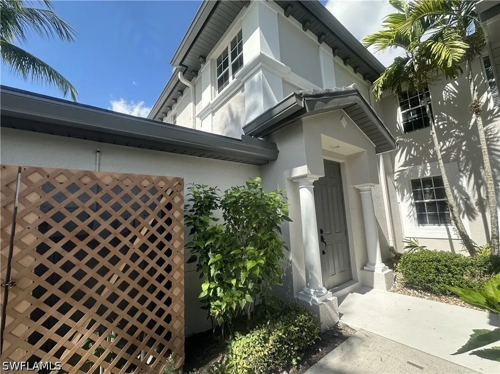 2004 Tarpon Bay Drive N Naples FL 34119