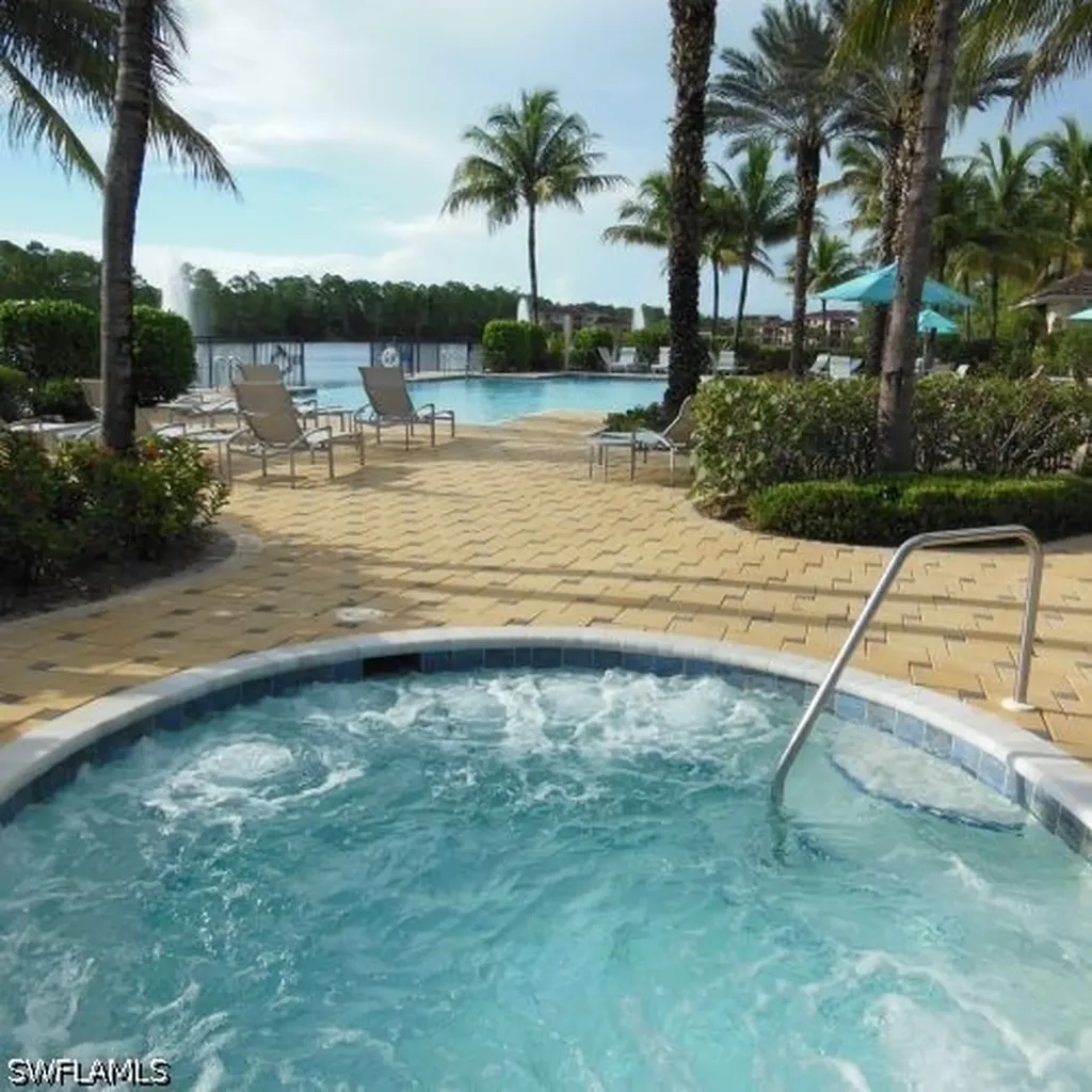 2004 Tarpon Bay Drive N Naples FL 34119