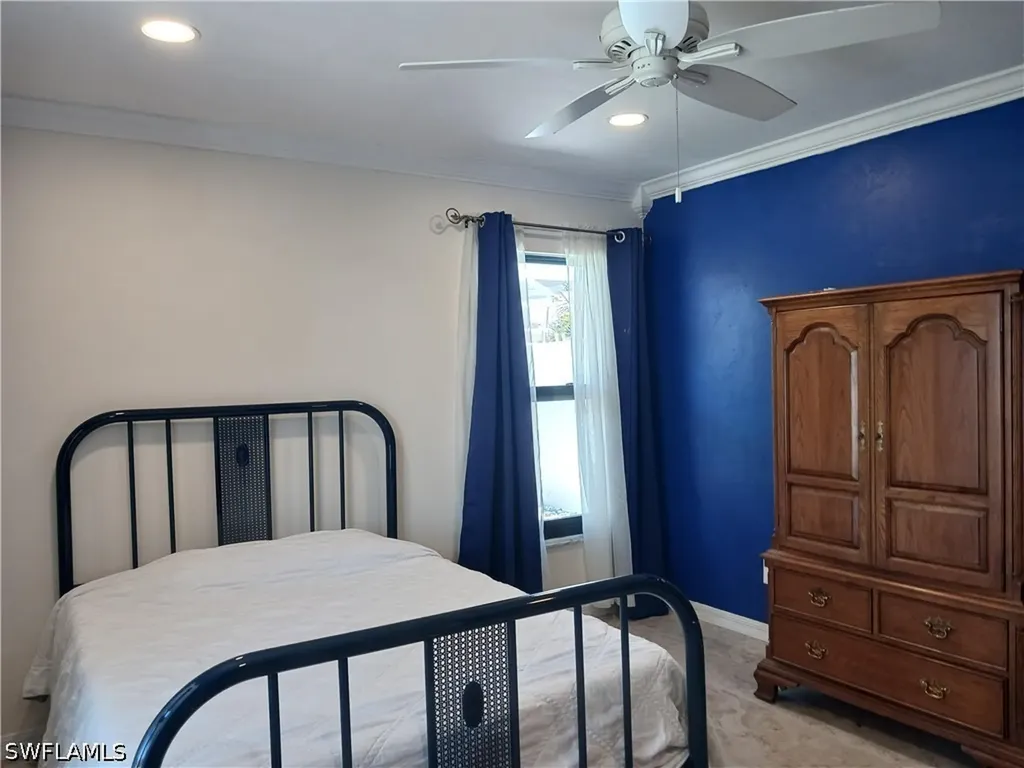 2727 SE 24th Place Cape Coral FL 33904
