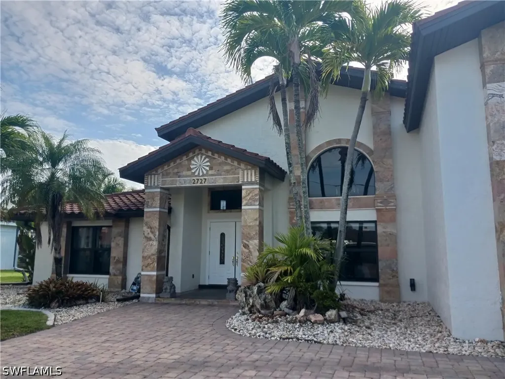 2727 SE 24th Place Cape Coral FL 33904