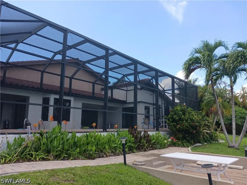 2727 SE 24th Place Cape Coral FL 33904