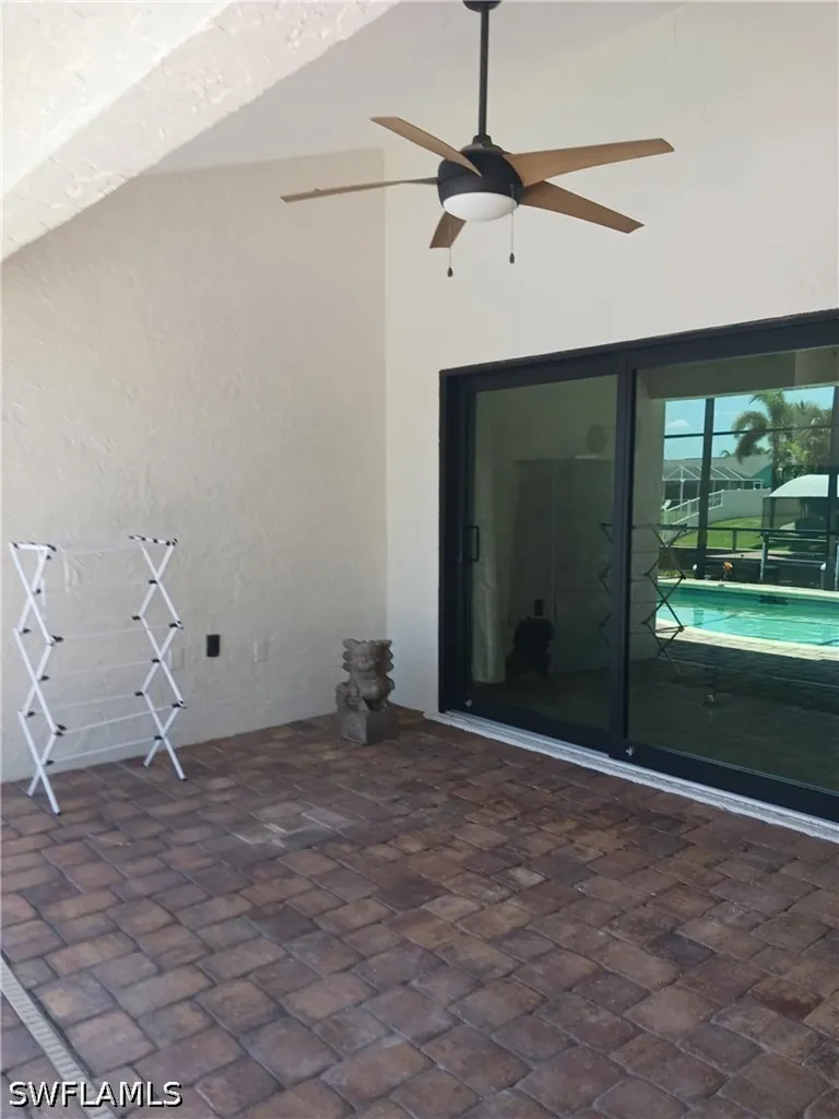2727 SE 24th Place Cape Coral FL 33904