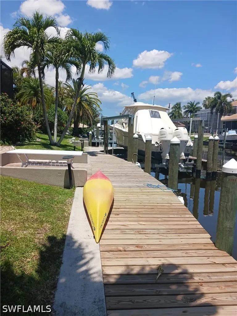 2727 SE 24th Place Cape Coral FL 33904