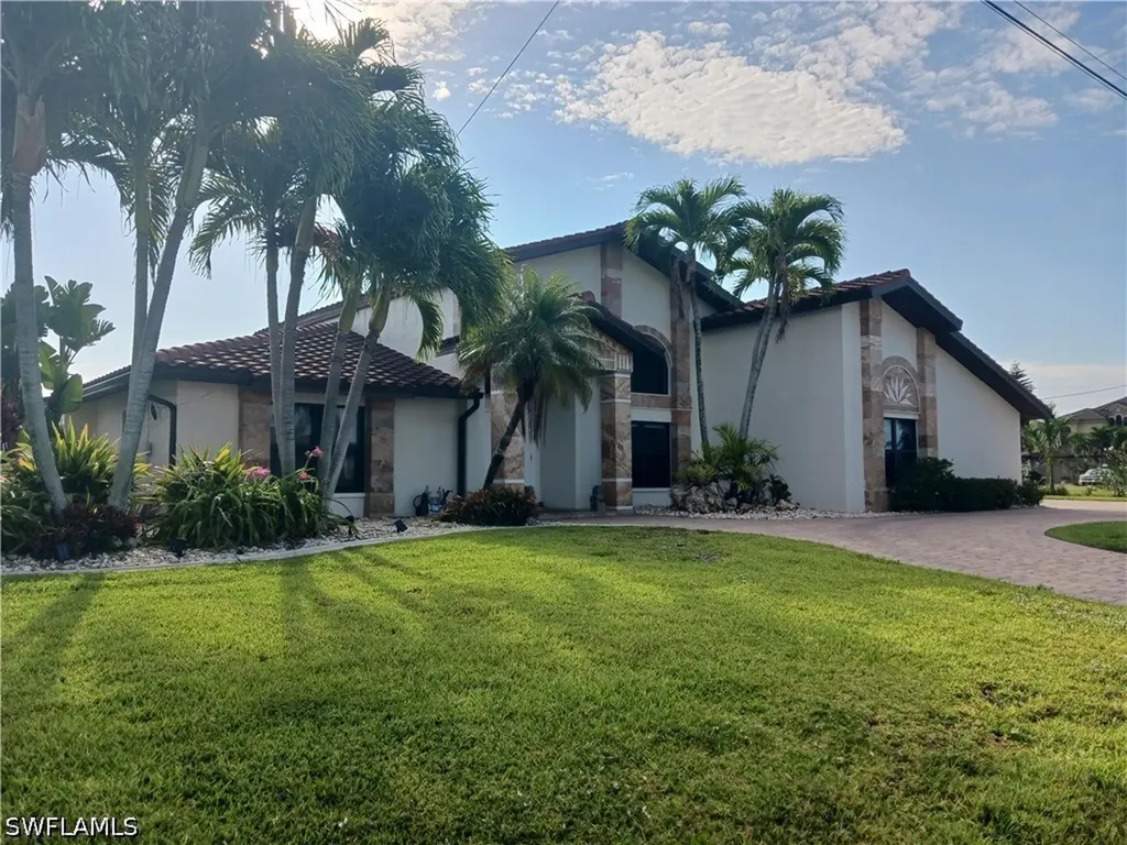 2727 SE 24th Place Cape Coral FL 33904